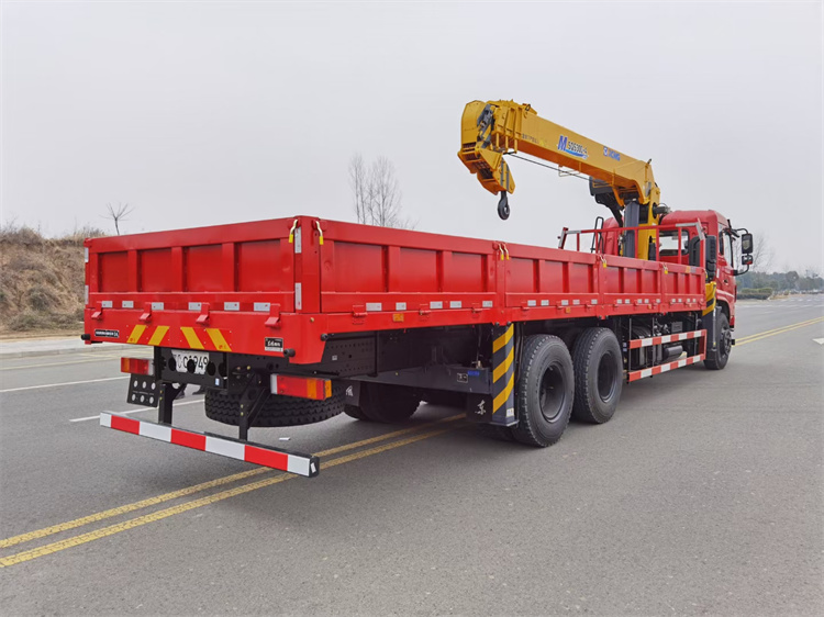 東風K5后八輪徐工12M系列隨車吊