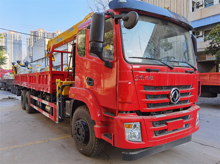 東風(fēng)景程V6后八輪隨車吊