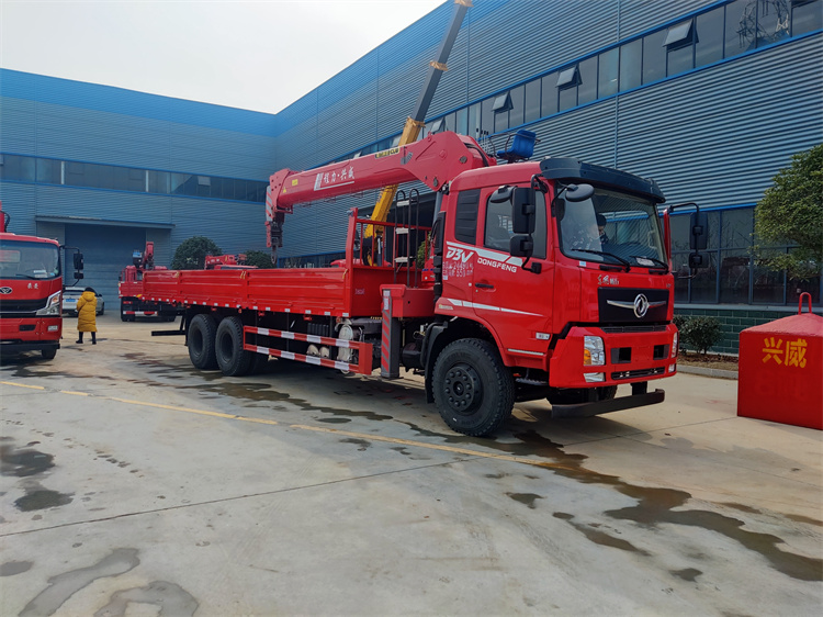 東風(fēng)D3V后八輪程力興威12噸隨車吊