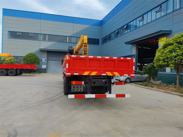 東風T5后八輪徐工14噸隨車吊