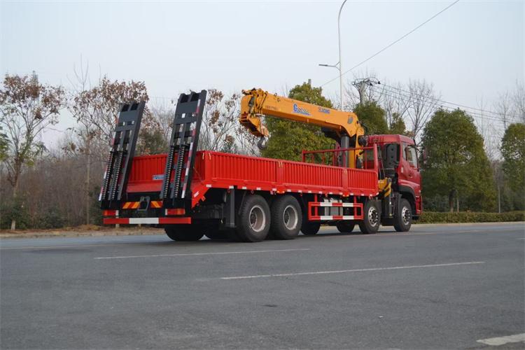 程力前四后八徐工14噸帶挖機(jī)板隨車吊